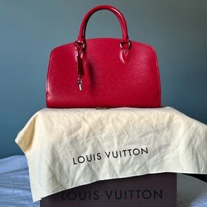 Louis Vuitton 
Pont Neuf  RED EPI leather handbag